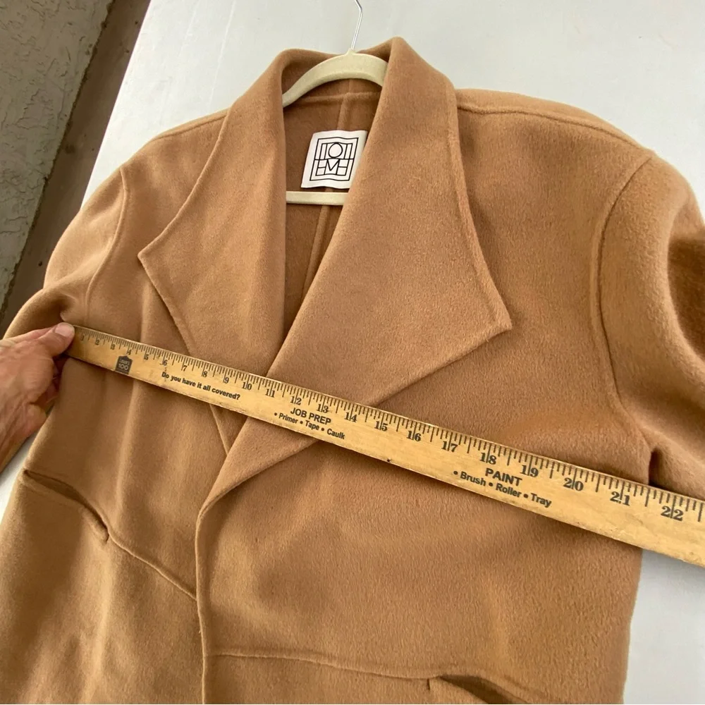 Flawed Gem Toteme Signature wool cashmere blend coat in Camel, womens small - Picture 12 of 16